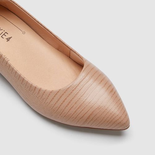 Poppy Dusty Blossom Lizard Emboss