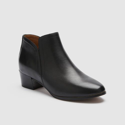 Novah Black