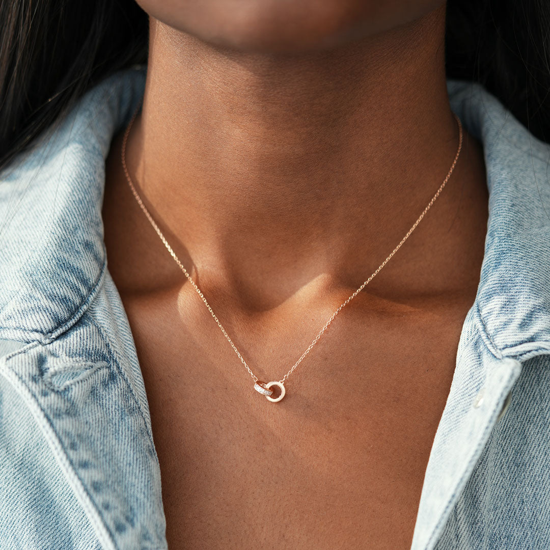 Special Bond Linking Necklace